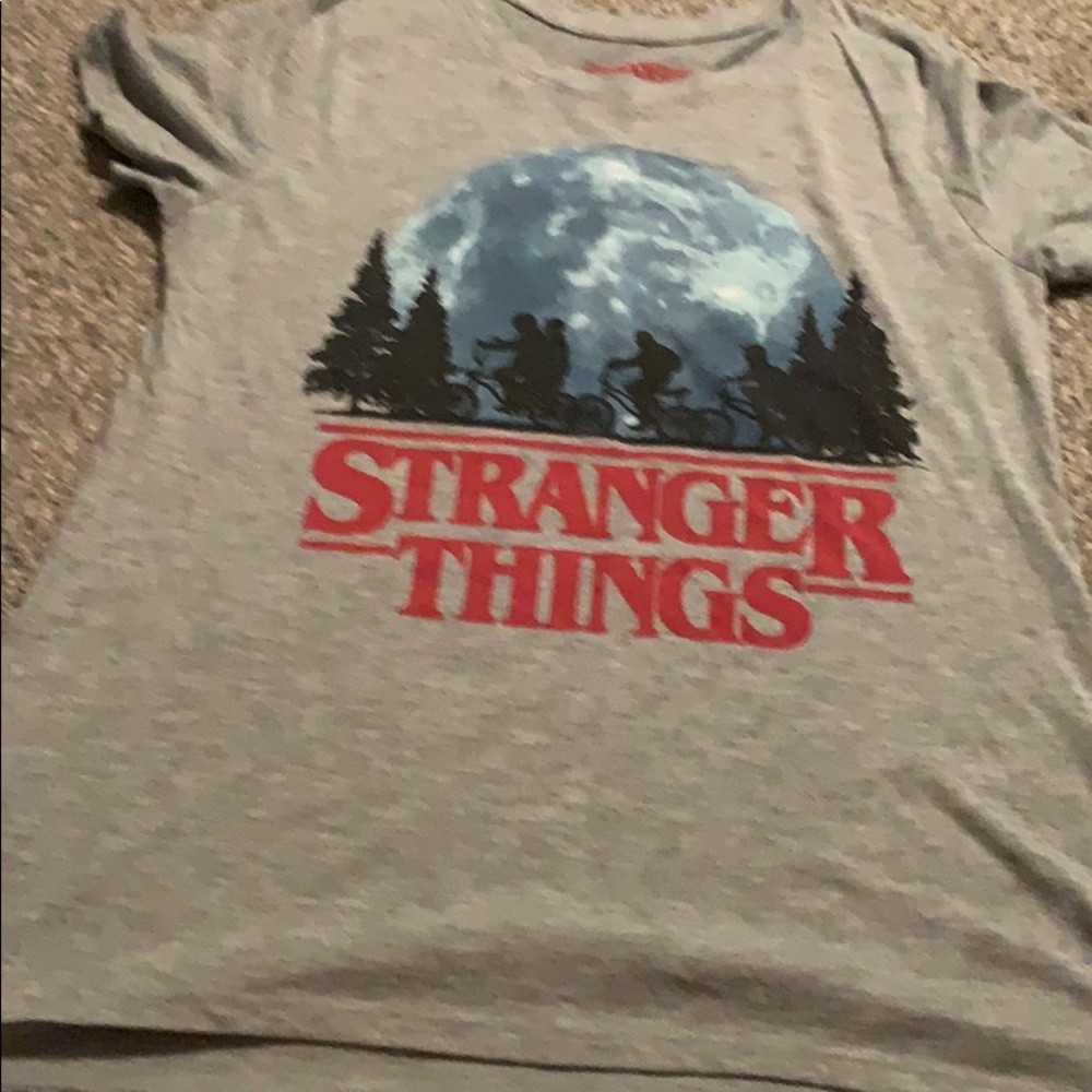 Stranger things T-shirt